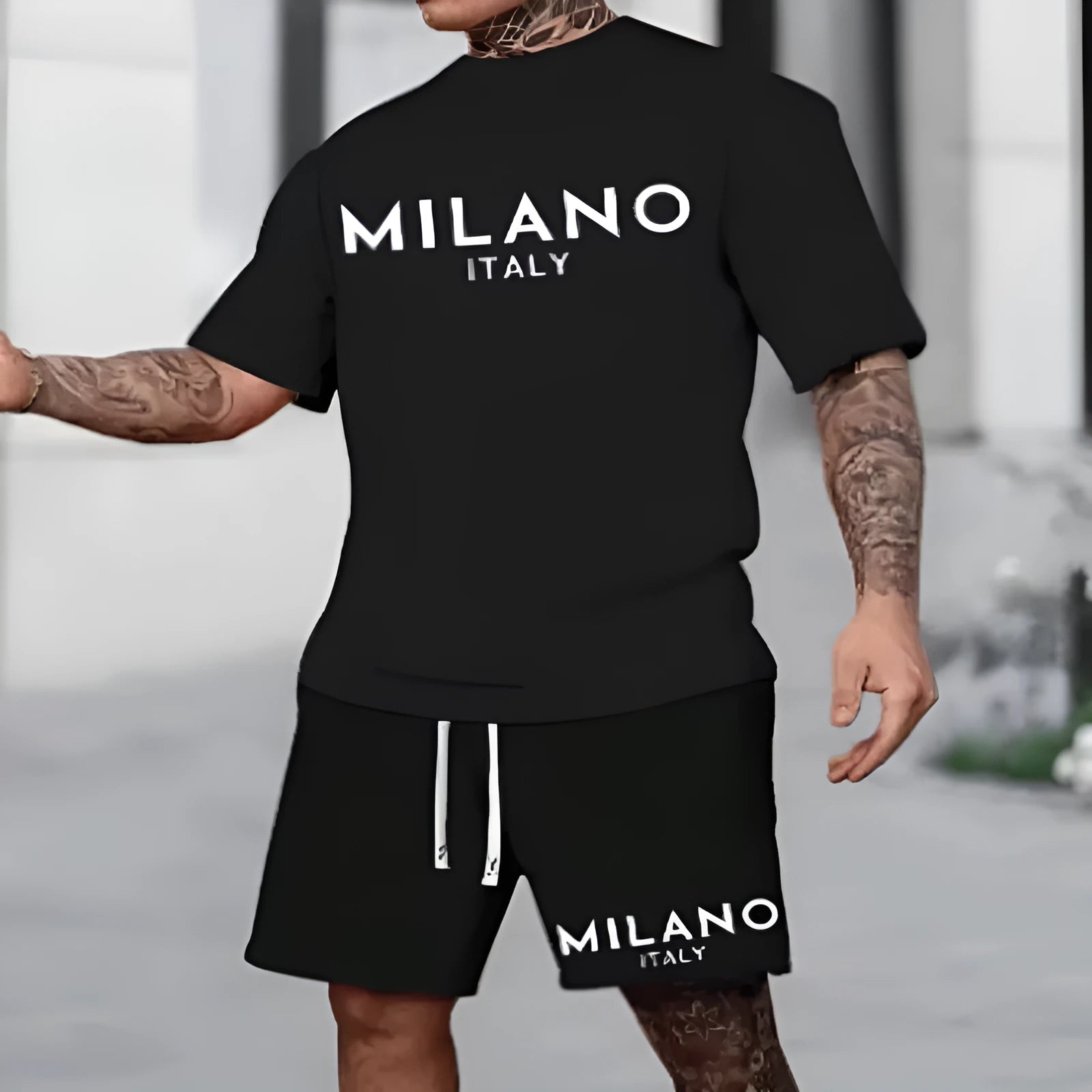 Polyester short sleeve suit with round neck and matching shorts in five colour options