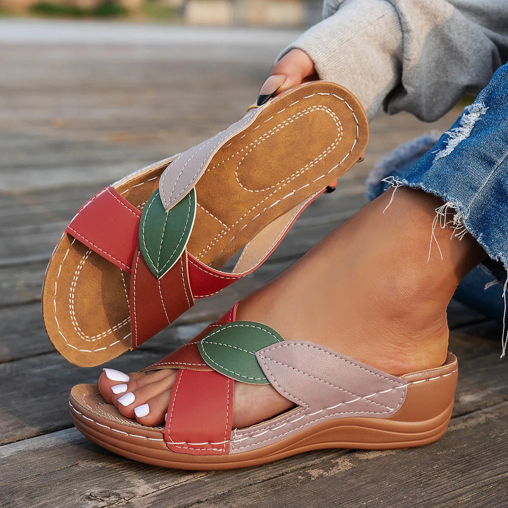 Women's black cross-strap peep-toe slippers with thick polyurethane sole