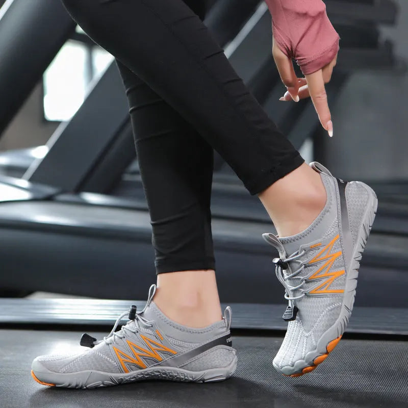 Indoor fitness training shoes with striped pattern, low-top design, and rubber sole in multiple colour options