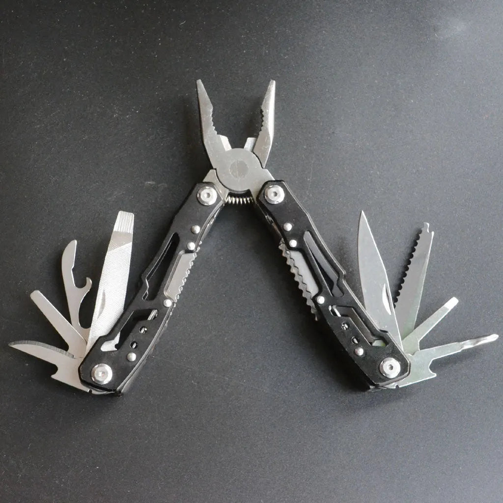 All steel 14-in-1 multi-function pliers in black or silver grey, 10cm folded, 15.6cm developed, 420 steel