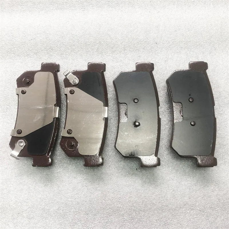 Ssangyong vehicle brake pad with 48413090A1 OEM part number for front and rear wheels