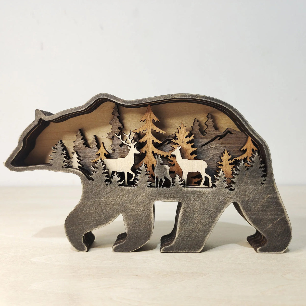 Boxwood Christmas ornament set with flat elk 18x14x2.5cm and brown bear 18x10.5x2.5cm in American style