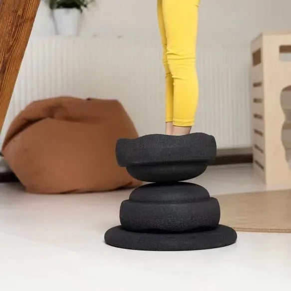 Plastic wood surf balance board for children aged 4-6 years in mixed colour design