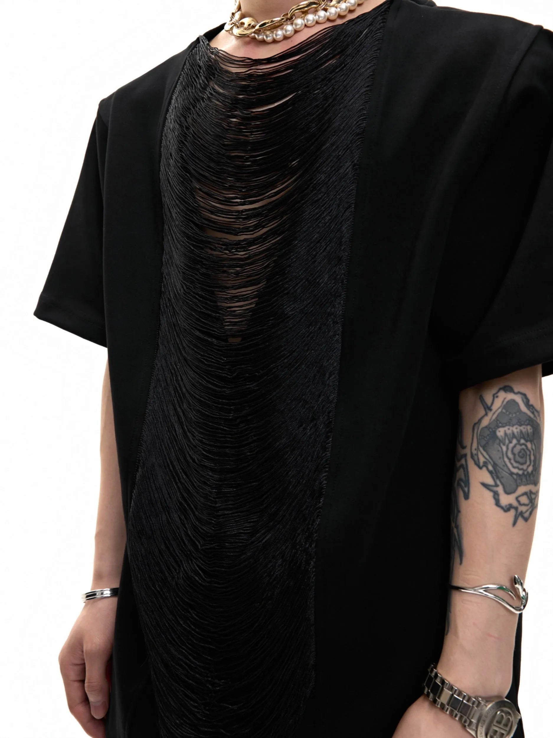 Men's drum black V-neck loose fit t-shirt with short sleeves and tassel detail