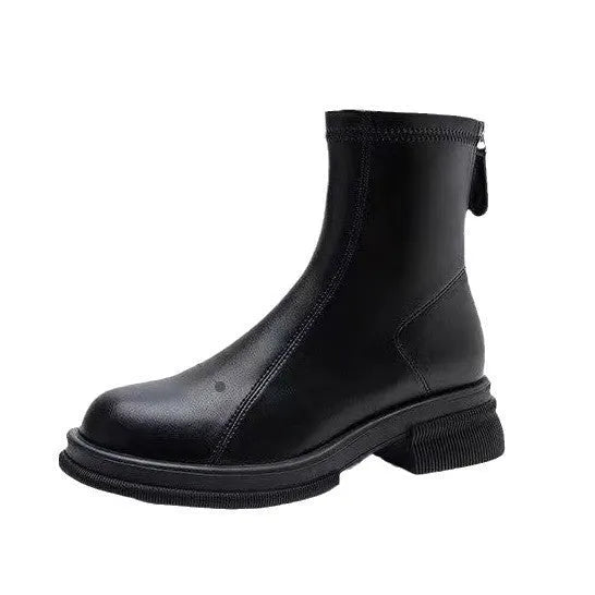 Women's black ankle boots with flat heel, round toe and back zip closure, artificial PU upper