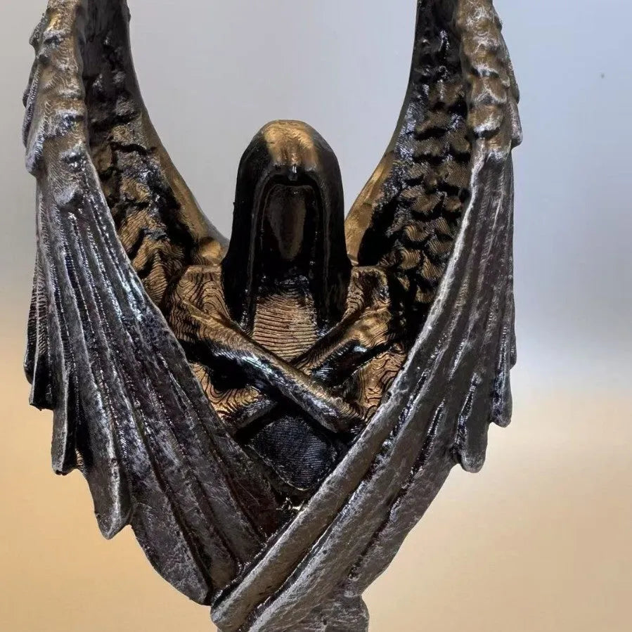 Dark angel resin statue ornament measuring 17cm height for gothic home decor display