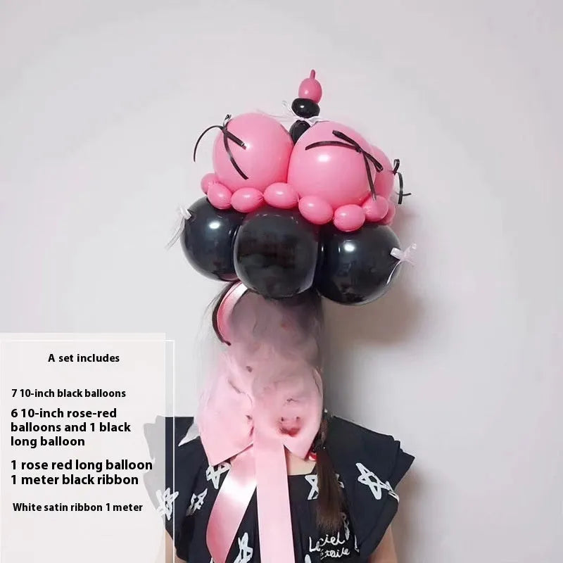 Pre-assembled balloon bouquet cake decoration in round shape for party table displays