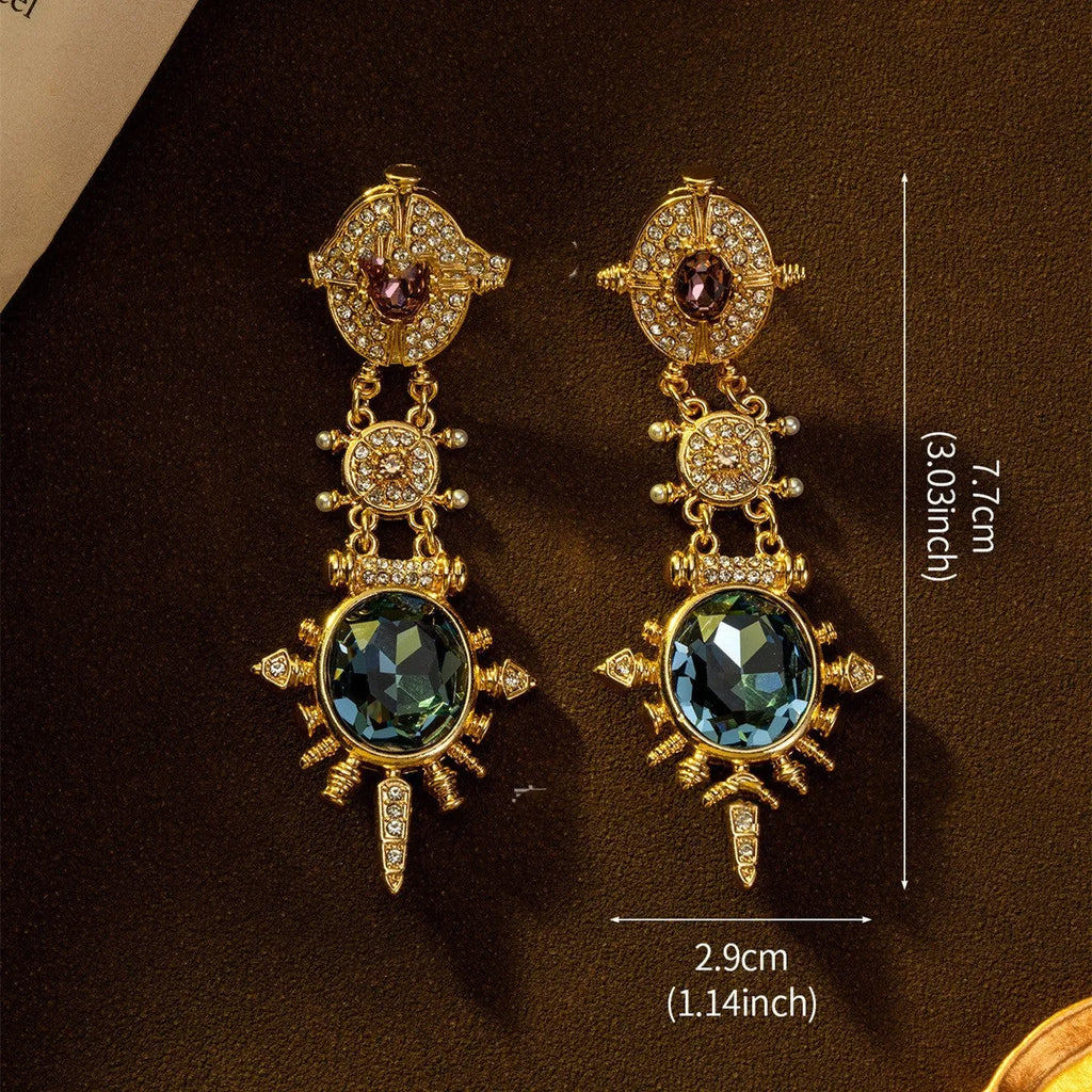 Gold geometric round stud earrings with diamond treatment finish and retro court style design