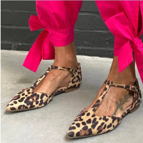 Women's leopard print pointed-toe pumps with cross strap and chunky low heel