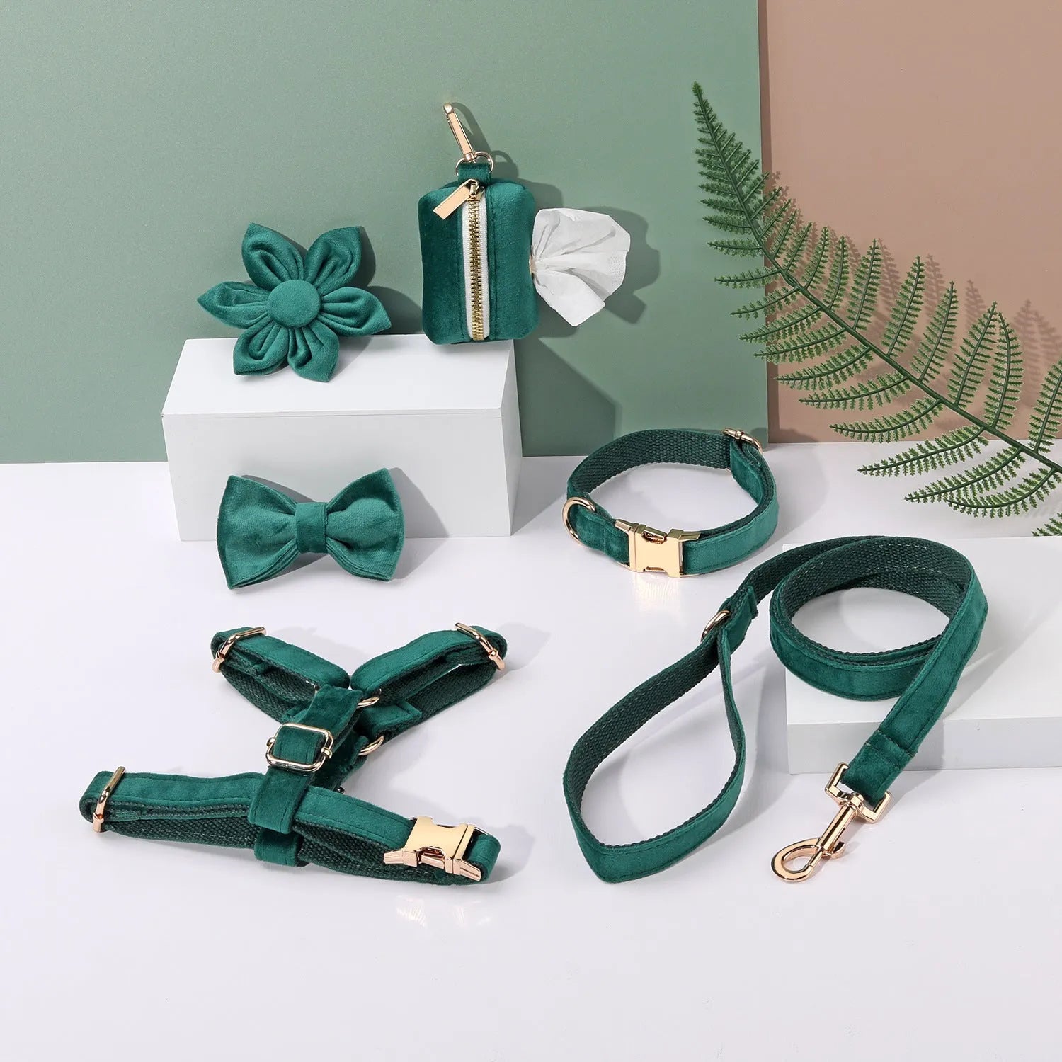 Classic velvet soft pet collar and traction rope set with chest strap, bow tie, flower and toilet bag accessories