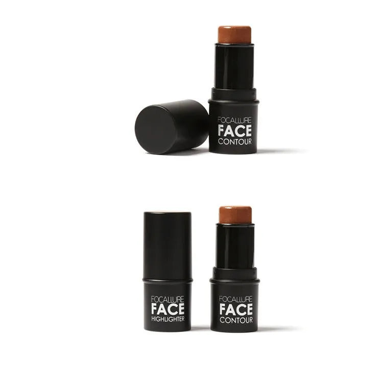 Face contour highlighter compact with four pressed powder shades for cheekbone definition