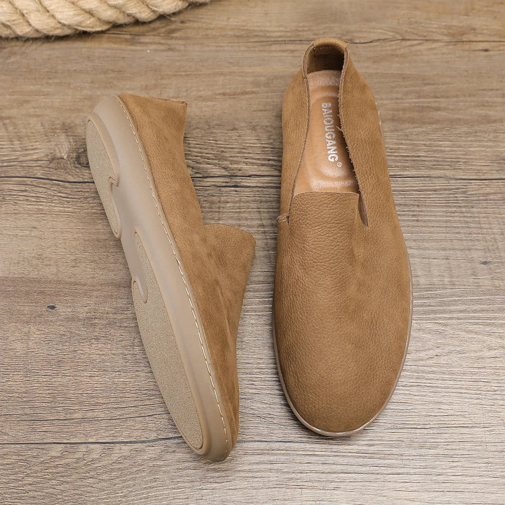 Handmade men's shoes with cowhide lining and rubber soles in khaki colour
