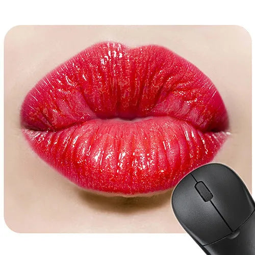 Red lips design rubber mouse pad measuring 240x200mm on wooden desk
