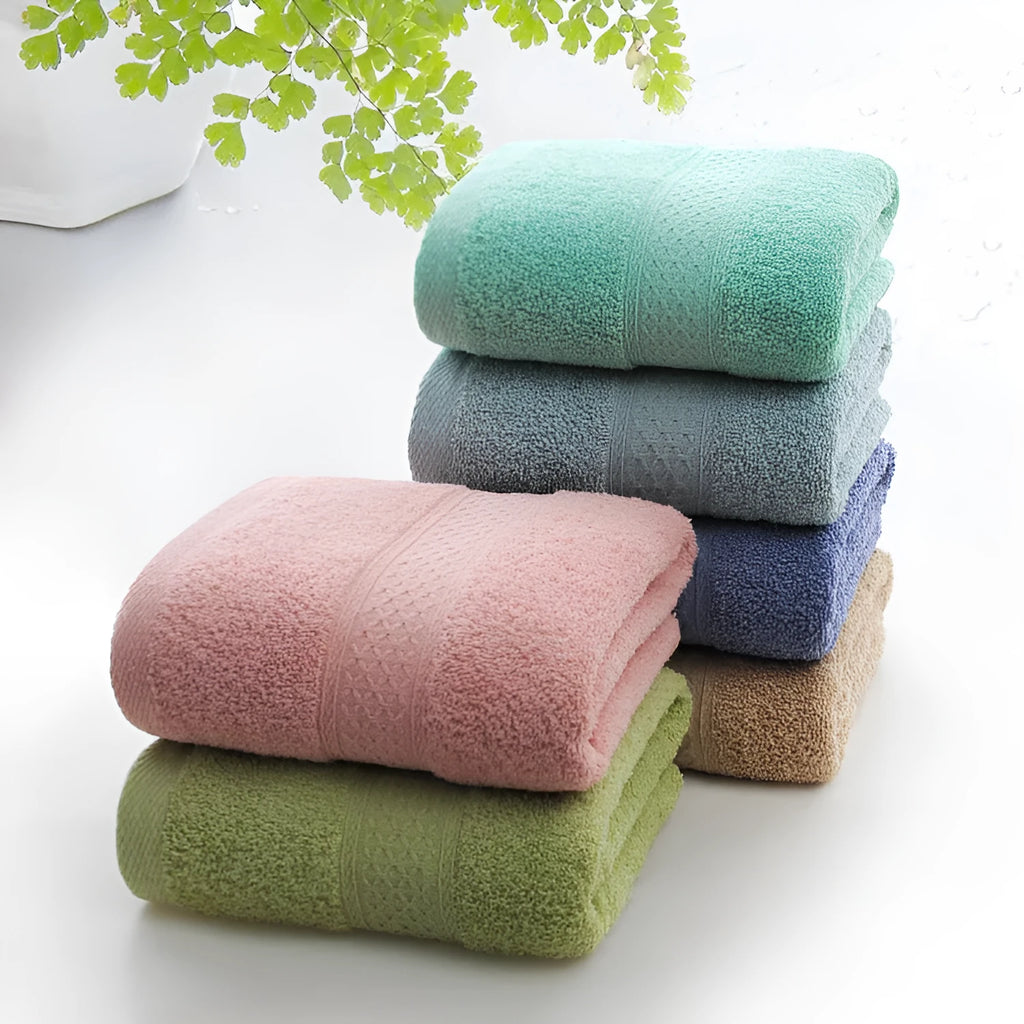 Thickened 800gsm cotton blend bath towel shown in Apple Green colour option