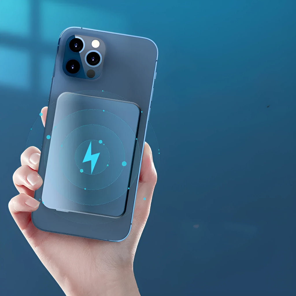 Silver aluminium wireless power bank with magnetic charging and USB-C port
