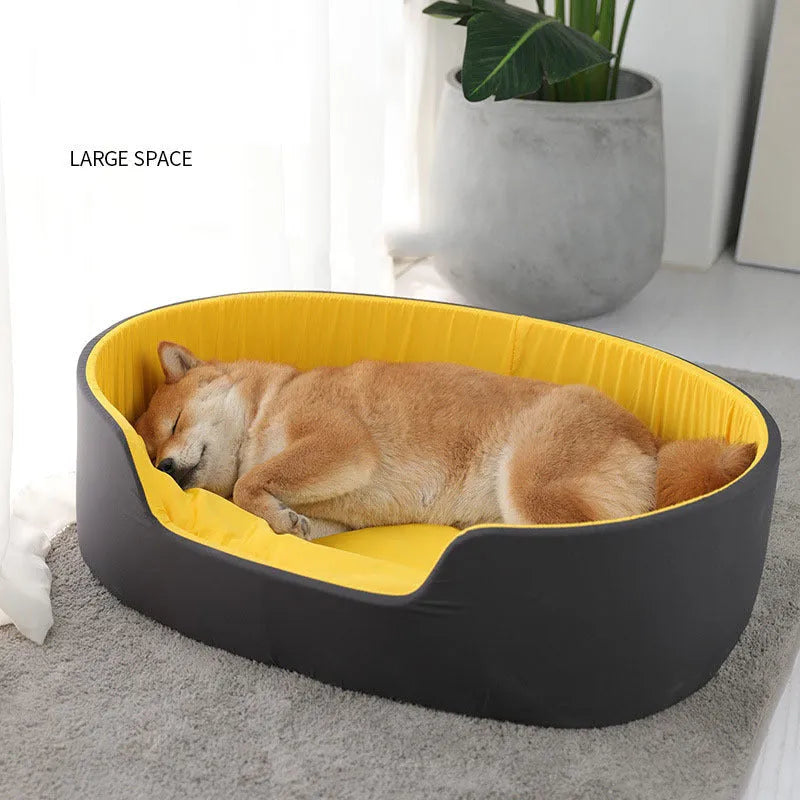 Washable cloth pet kennel in black or green available in three sizes for dogs and cats