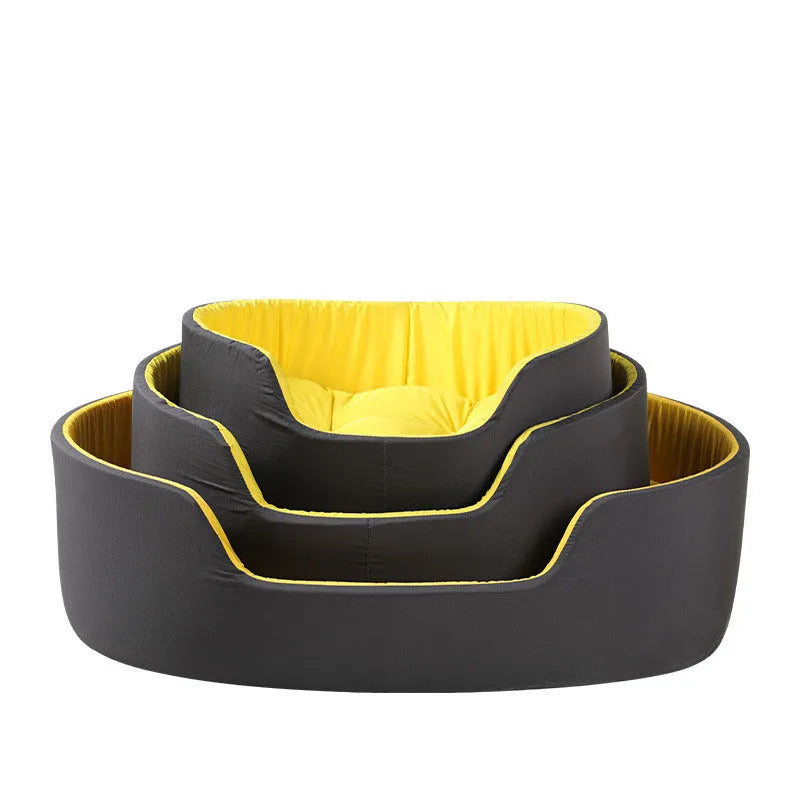 Washable cloth pet kennel in black or green available in three sizes for dogs and cats