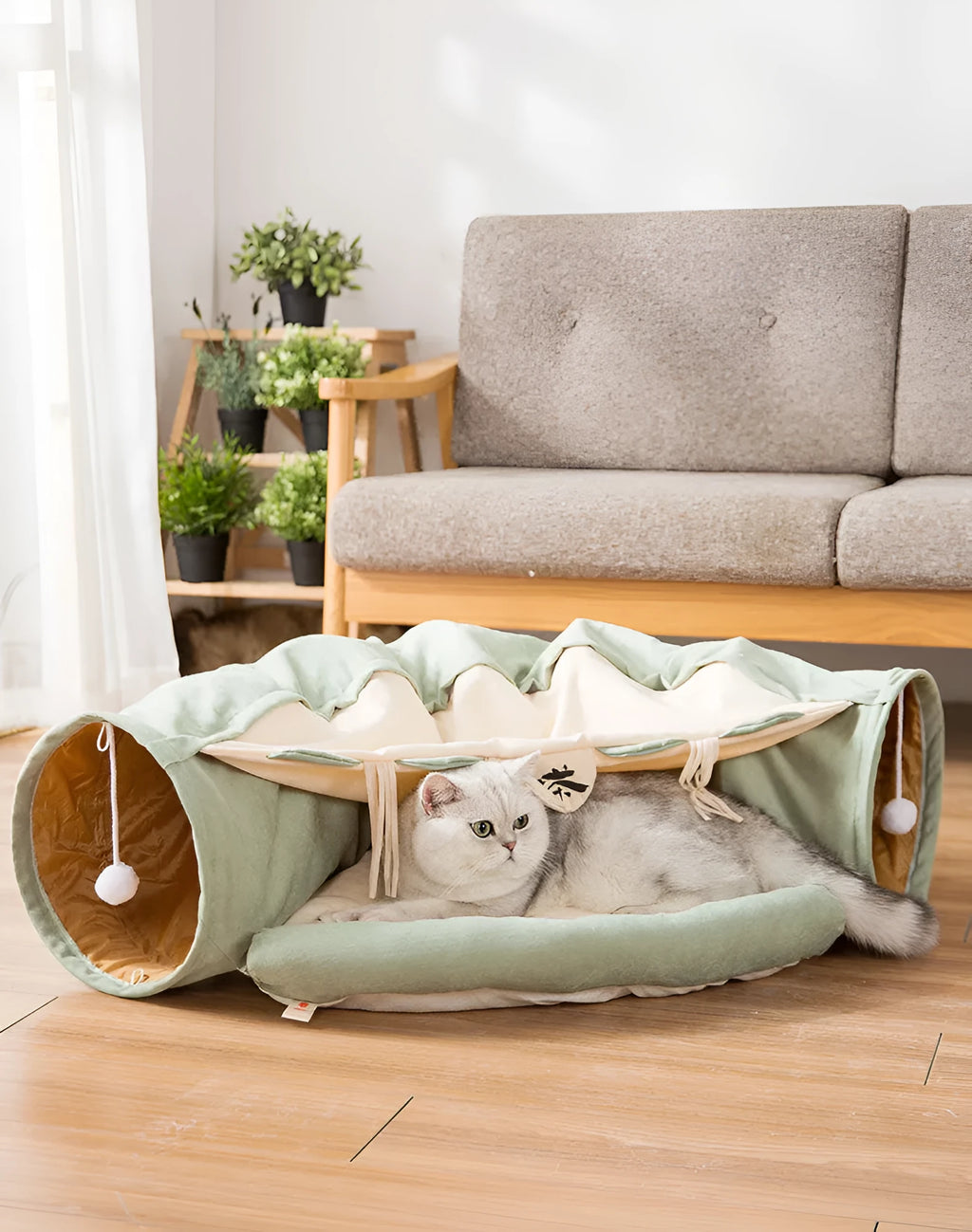 Collapsible cloth cat tunnel in Bar colour, showing dimensions of 45cm by 50cm by 22cm.