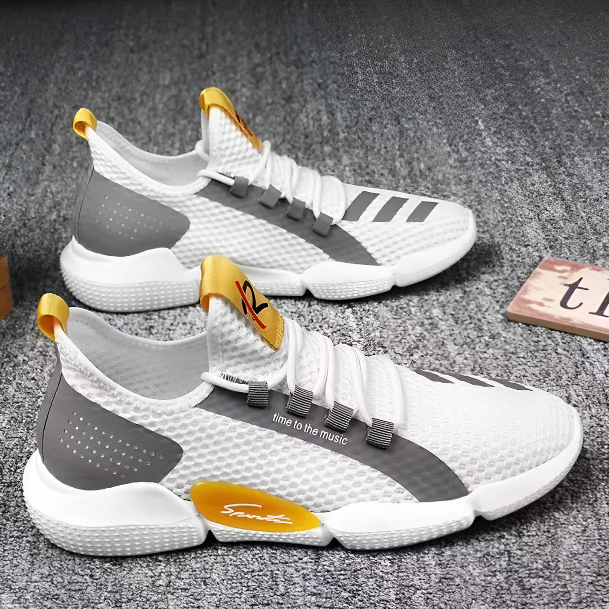 Men's breathable lace-up casual sports shoes, low heel 1-3cm, available in white, yellow, black, sizes 39-44