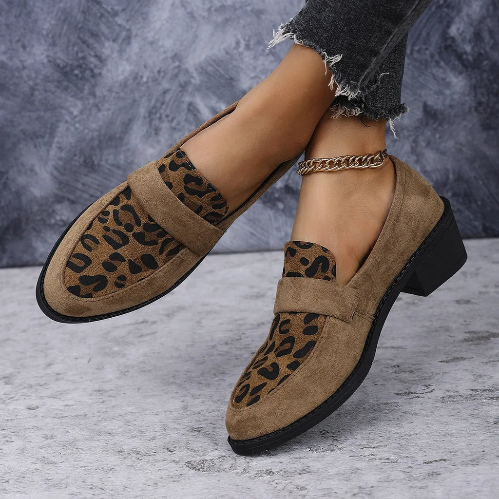 Leopard print suede slip-on pumps with chunky mid-heel and pointed toe in pink colour