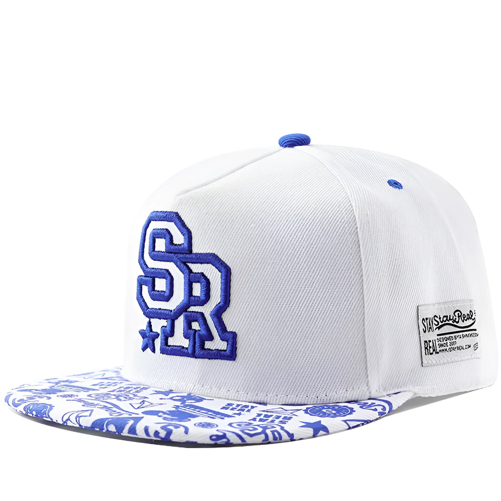 Cotton baseball cap with embroidered letters in adjustable dome crown style