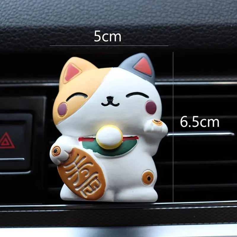 Black cat design resin car vent aromatherapy clip mounted on vehicle air conditioning louvre
