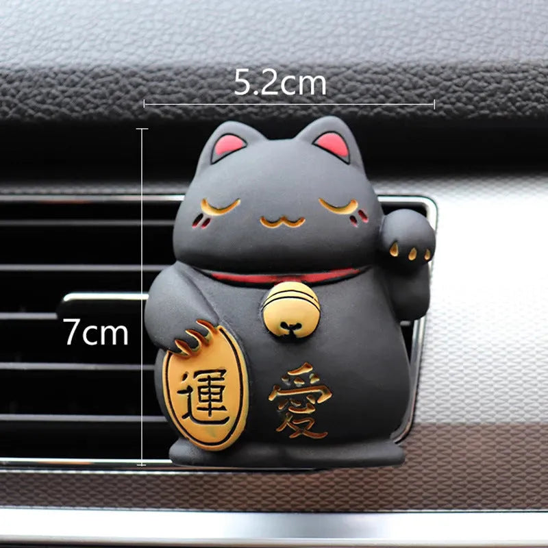 Black cat design resin car vent aromatherapy clip mounted on vehicle air conditioning louvre