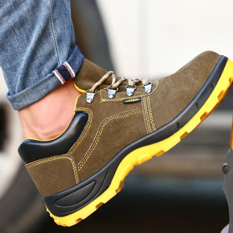 Bronze men's steel toe safety shoes with cow suede leather upper and solid rubber soles