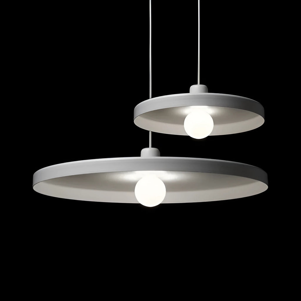 Aluminium alloy restaurant chandelier in black or white finish with three diameter size options