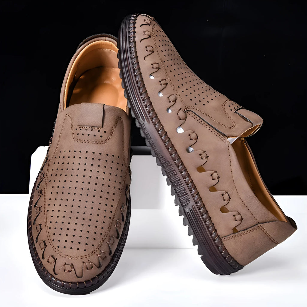 Men's handmade slip-on flat shoes in solid colour with artificial PU leather upper and round toe design
