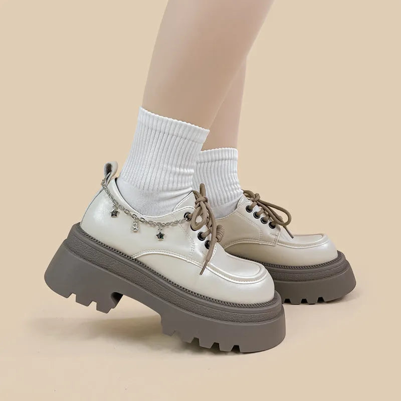 White British style platform Mary Jane shoes with a chunky 6-8cm heel and front lace-up.