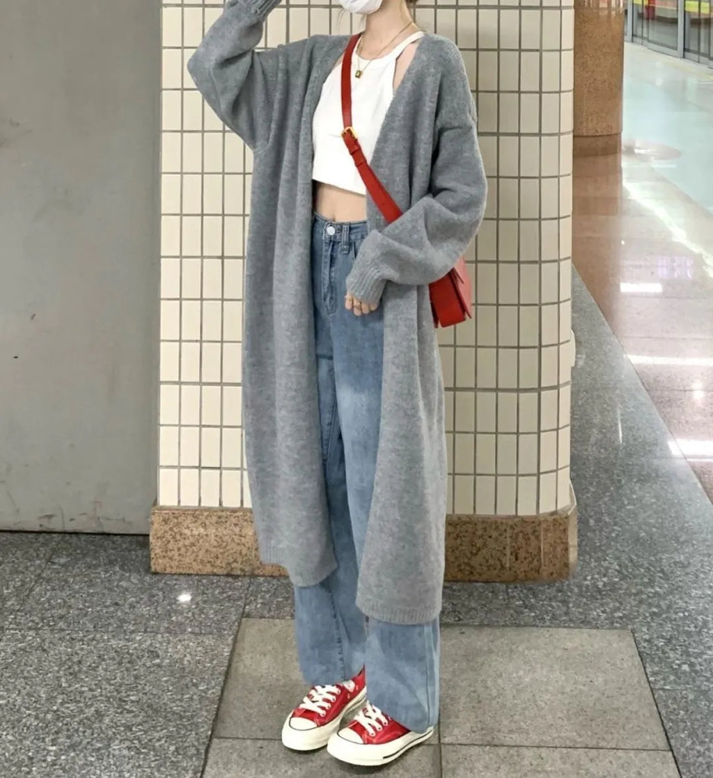 Women's loose grey chenille knitted cardigan with 3D pattern and long sleeves