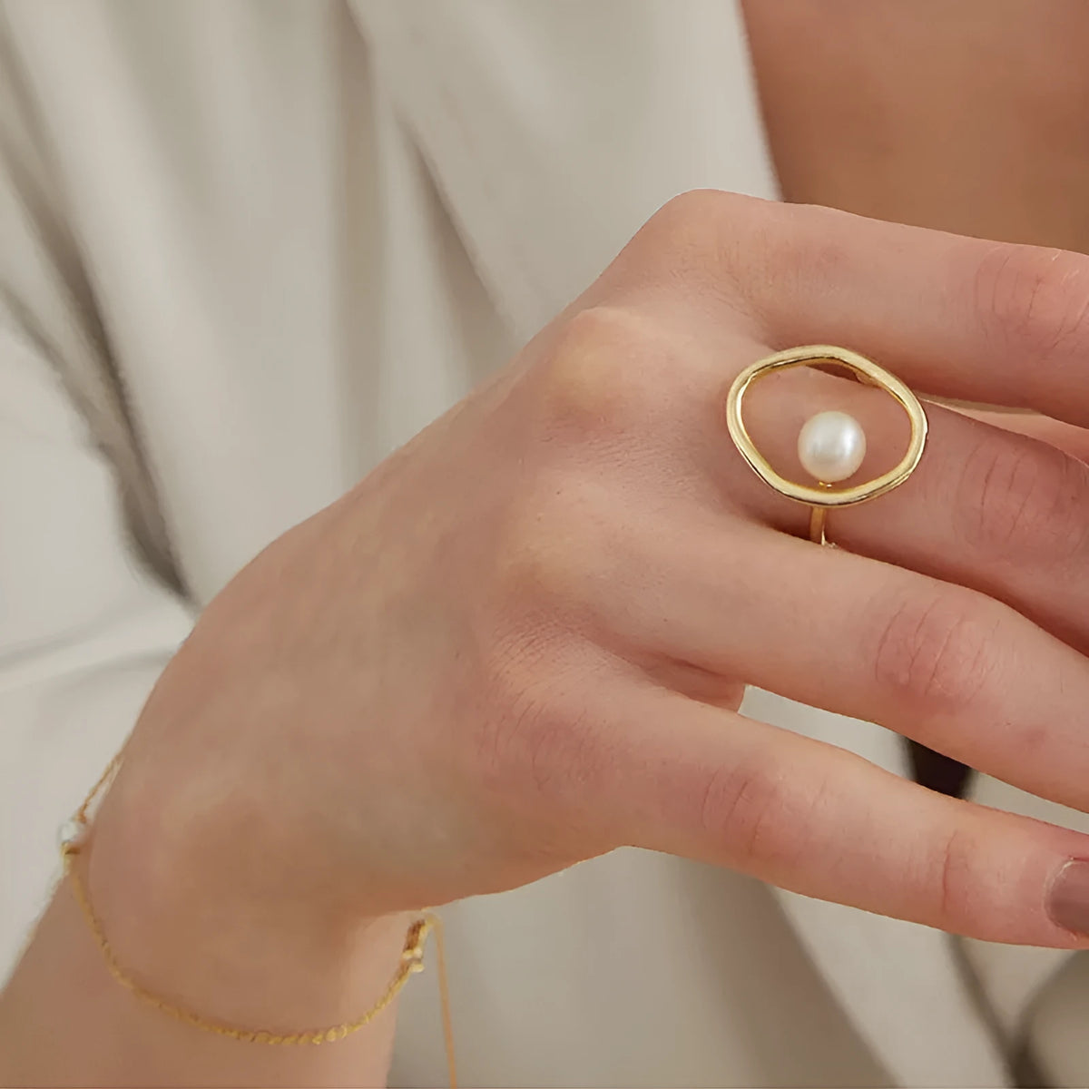 Adjustable gold plated faux pearl ring for women with minimalist Korean style open band and geometric design