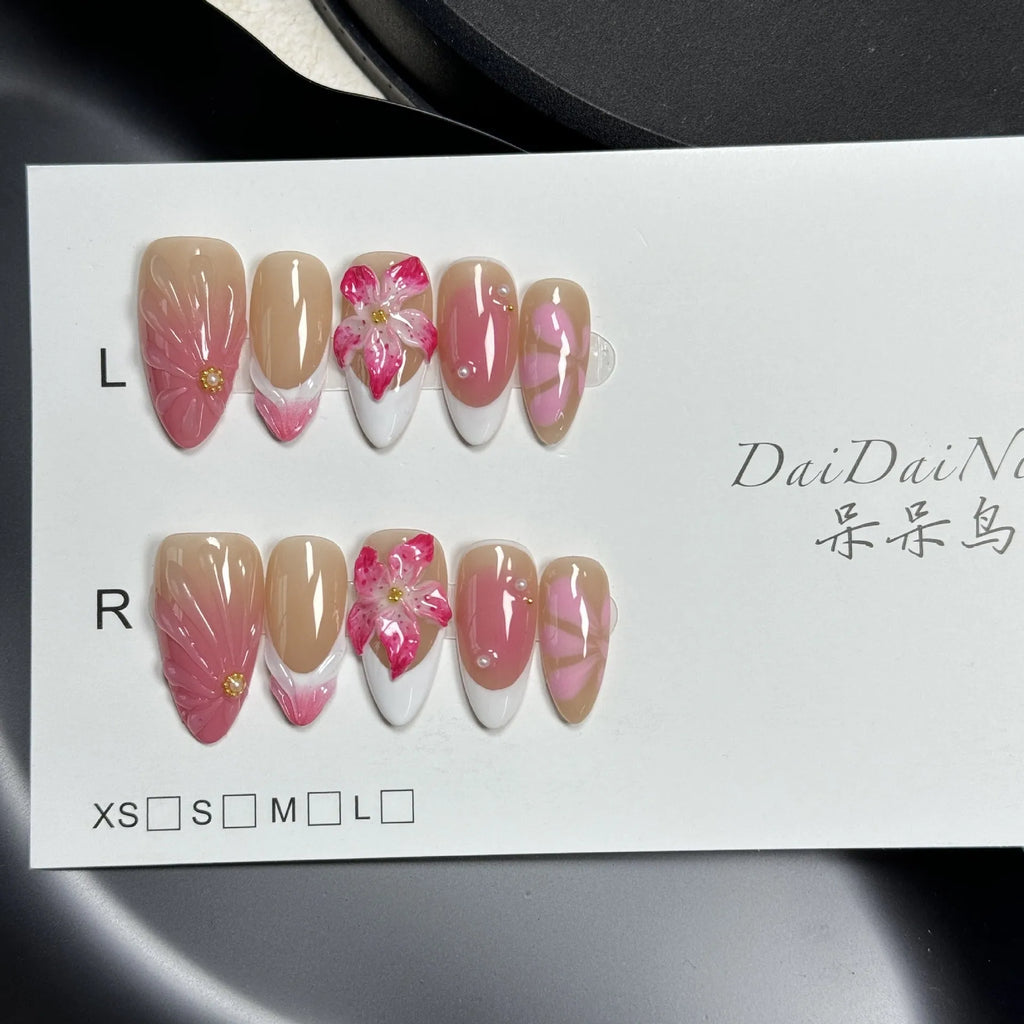 Three-dimensional French style lily and fluid ice flower plastic nail armour in almond shape