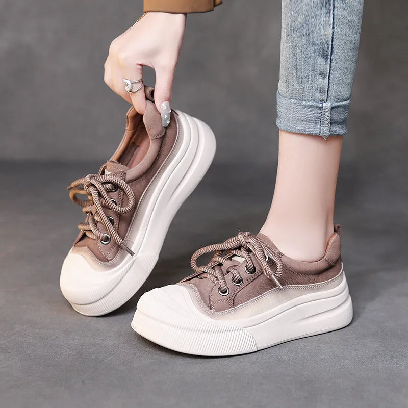 Women's round toe lace-up casual shoes in yellow leather with a rubber sole