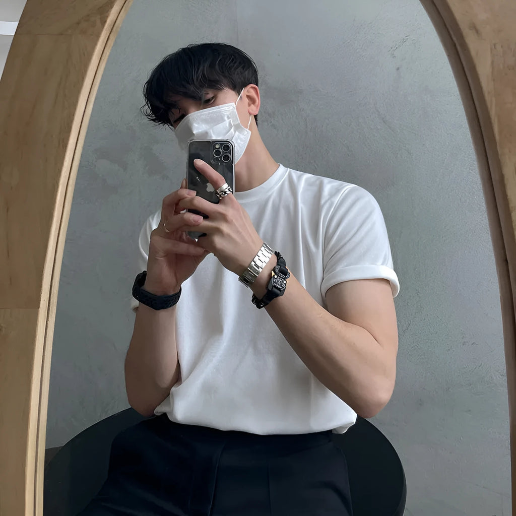 Men's slim-fit cotton t-shirt in white or black with round neck and short sleeves