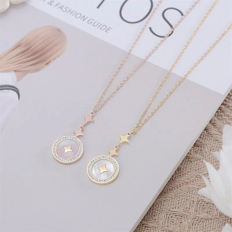Six-pointed star titanium steel necklace for women in geometric hexagonal design with adjustable chain