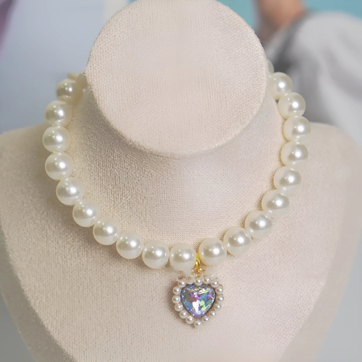 Pearl necklace cat collar with love gem charm in monochrome, available in six colours and 15-30cm sizes