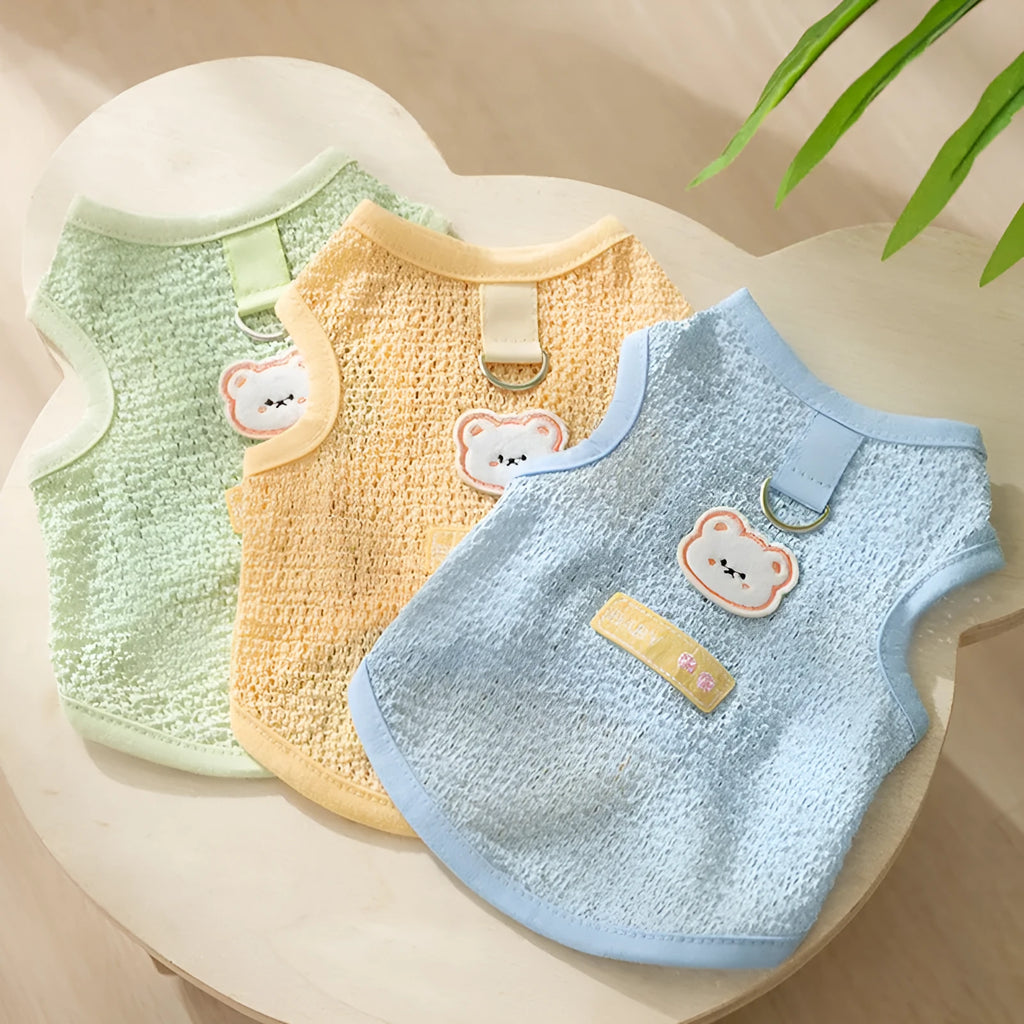Hollowed-out cat clothes with bear patch in knitted fabric, shown in green colour