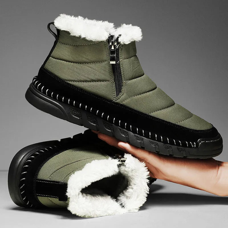 Men's plus size snow boots in black with round toe and flat heel design