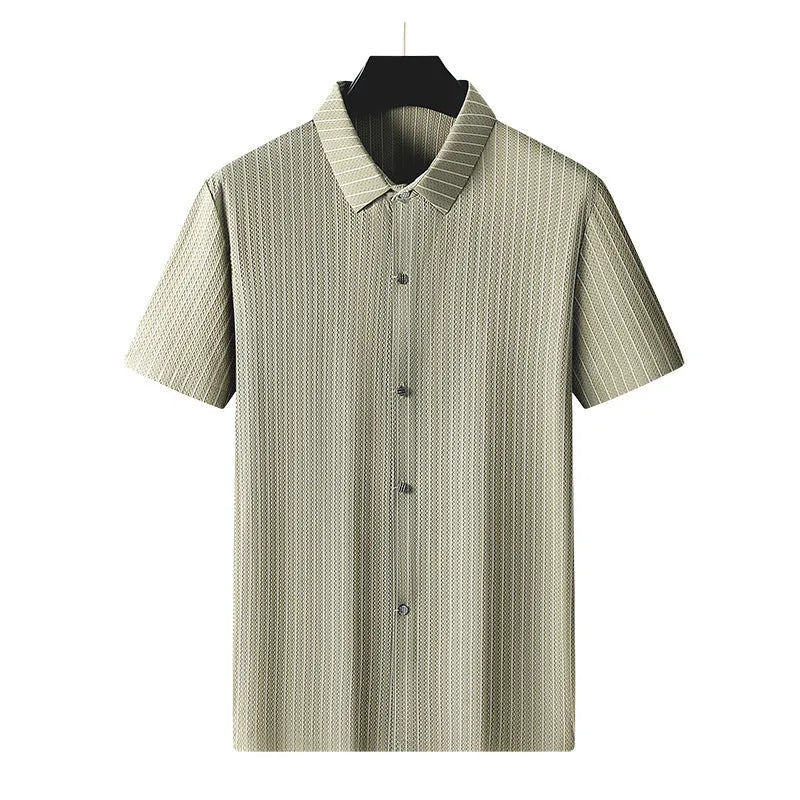 Men's plus-sized striped cardigan shirt in loose fit with square collar design
