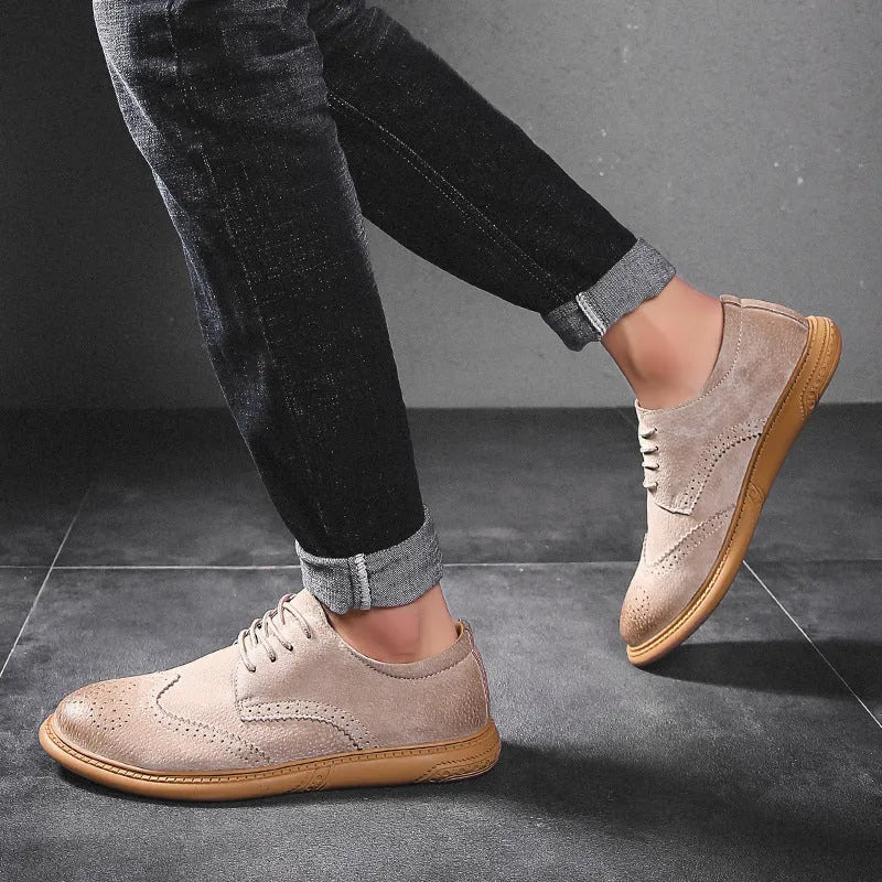 Men's black retro lace-up low-top business formal leather shoes with a rubber sole.