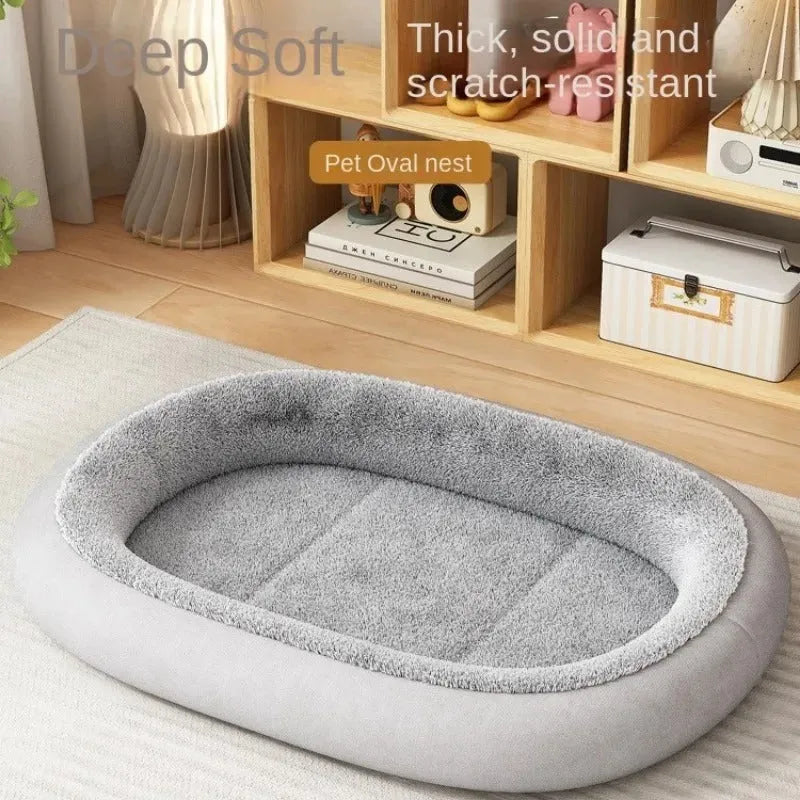 A thickened grey dog kennel for a small dog, shown alongside green and pink colour options.