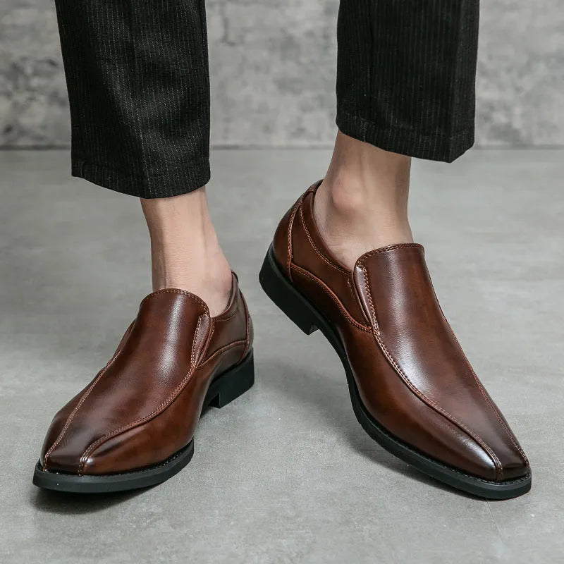 Men's black pointed patent leather casual shoes with a flat rubber sole and totem detail