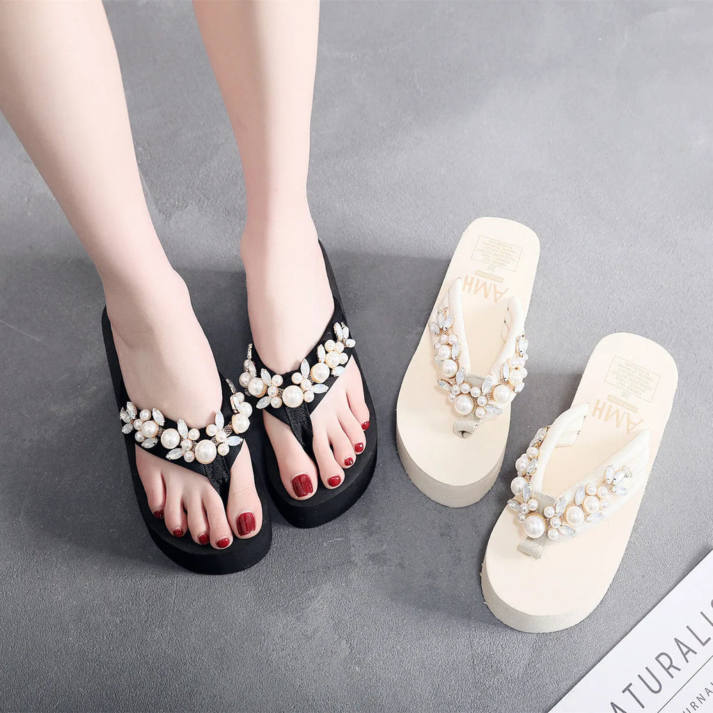 Women's high-heeled flip-flops in beige and black with cotton cloth uppers