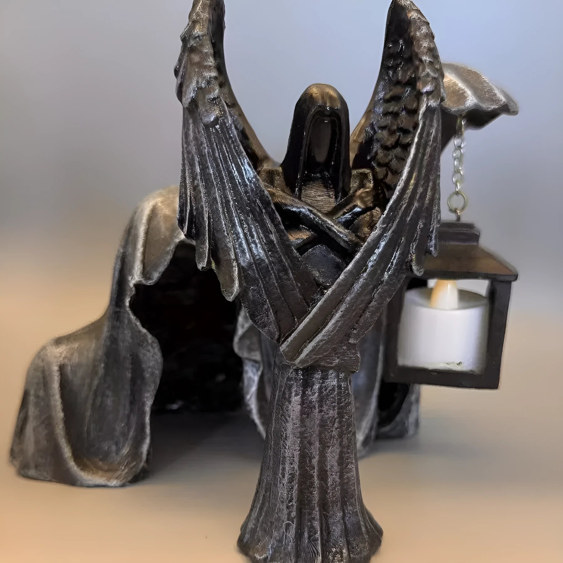 Dark angel resin statue ornament measuring 17cm height for gothic home decor display