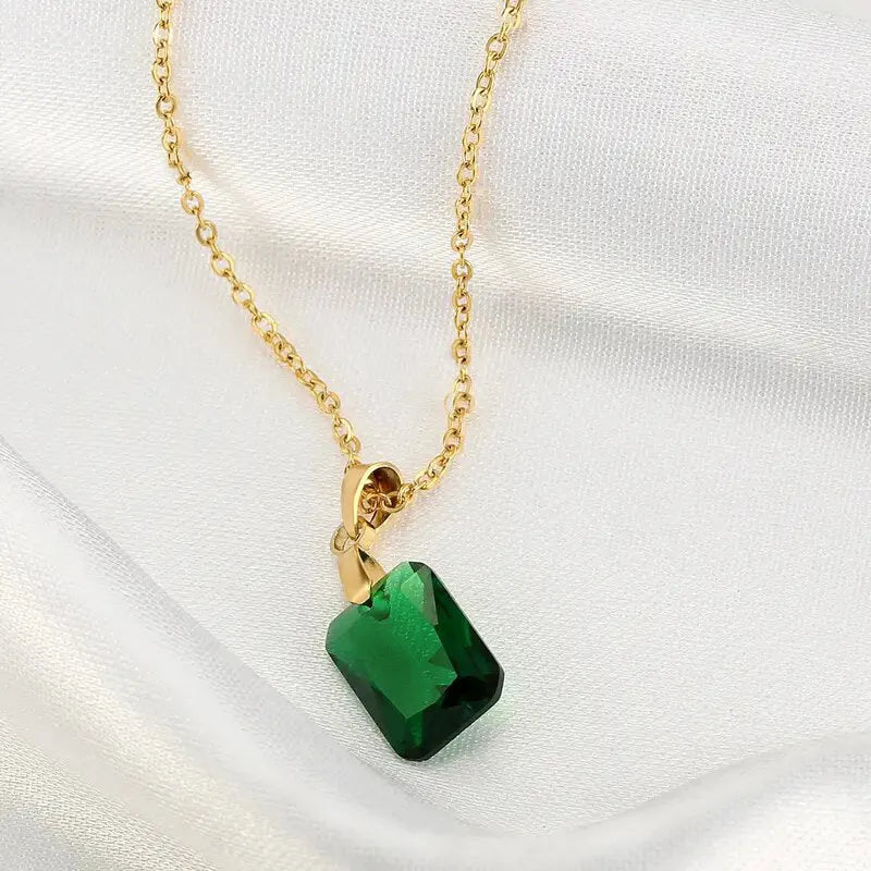 Copper rectangular geometric necklace with quadrilateral pendant on O-ring chain, XL1006 Green colour