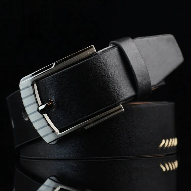 Men's threading pattern pin buckle belt in black colour with alloy hardware