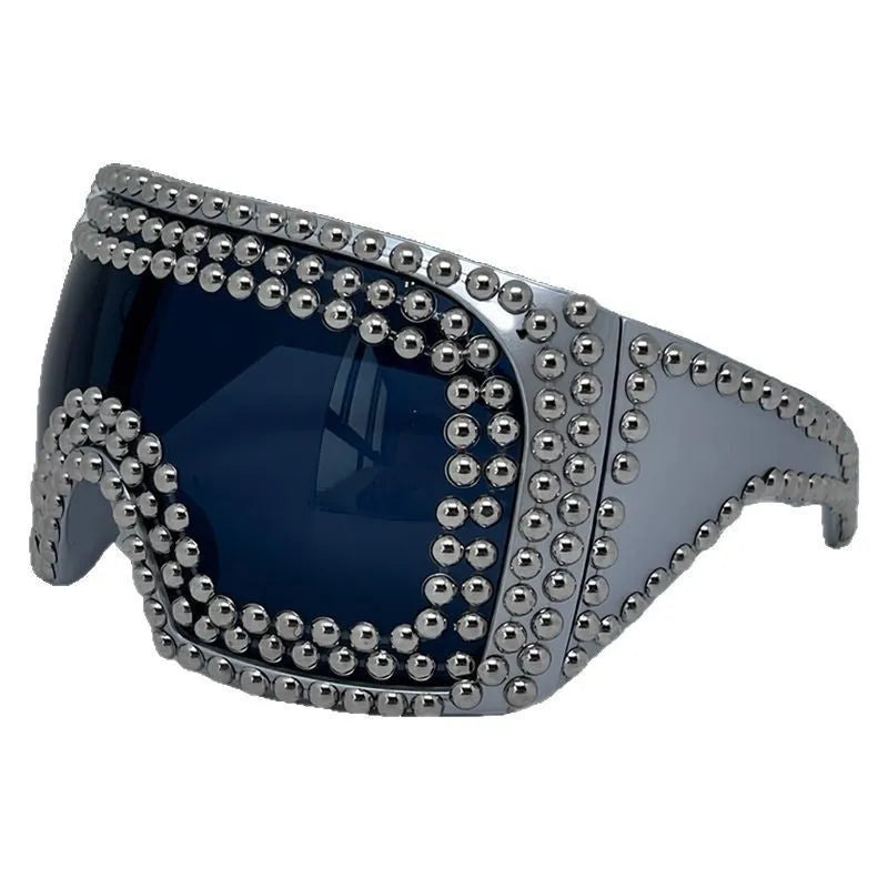 Square frame sunglasses with large rim and punk rivet decoration in silver finish