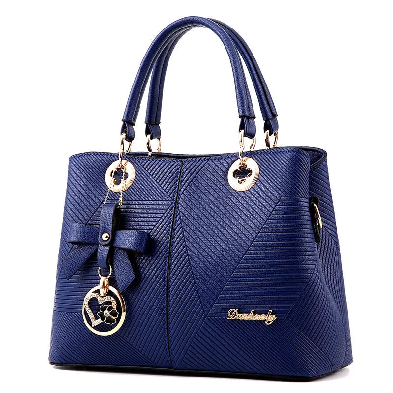Retro fashion handbag in PU leather with a zipper and one-shoulder strap.